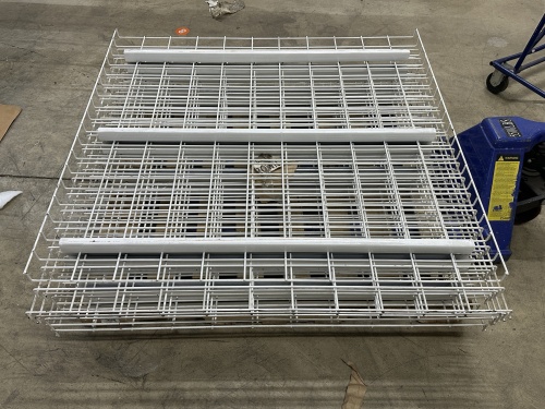 (30) - WIRE DECKING SQUARES