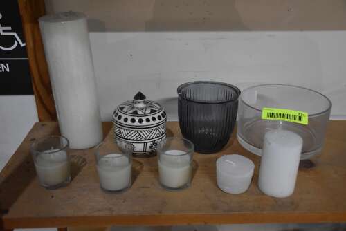 ASSORTED TABLE D&Eacute;COR