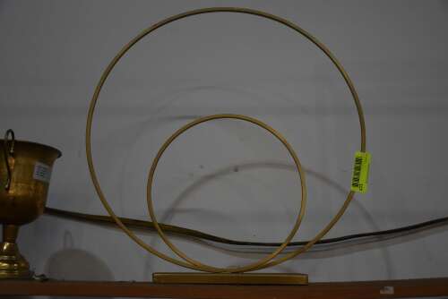 BRASS TABLE CENTER PIECE