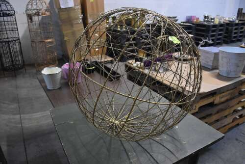 WIRE GLOBE
