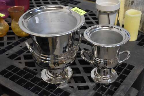 (2) - ICE BUCKETS