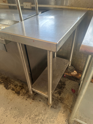 15" X 30" STAINLESS TABLE.