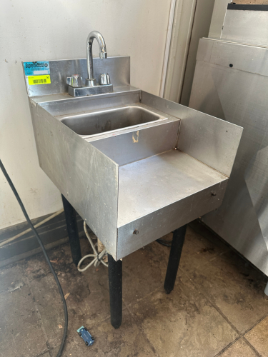 SUPREME METAL UNDER BAR STAINLESS HAND SINK