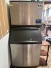 MANITOWOC 600 LB. AIR COOLED ICE HEAD W/ STORAGE BIN.