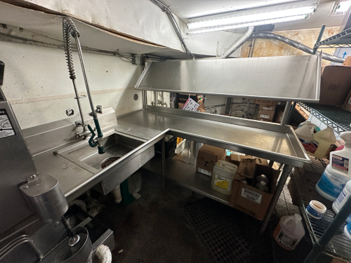 6' X 7' L SHAPED STAINLESS RIGHT SIDE SOIL TABLE W/ RISER SHELF AND SPRAY STATION.