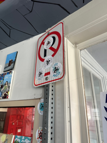 NO PARKING SIGN