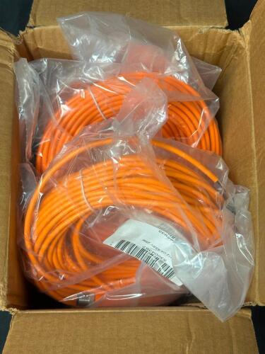 (1) CASE OF CAT DATA CABLE
