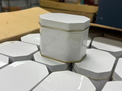 LOT OF WHITE METAL STORAGE TINS WITH MATCHING LIDS, FEATURING A CLEAN GEOMETRIC SHAPE AND SUBTLE GOLD-TONE TRIM AROUND THE EDGES. THESE COMPACT TINS HAVE A SMOOTH GLOSSY FINISH