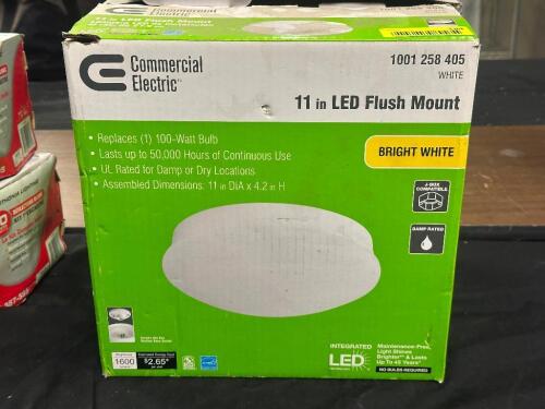 COMMERCIAL ELECTRIC 11" LED FLUSH MOUNT WHITE LIGHT.