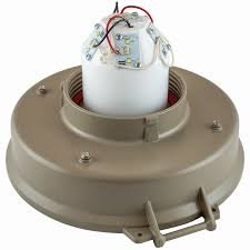 (1) LIGHT FIXTURE