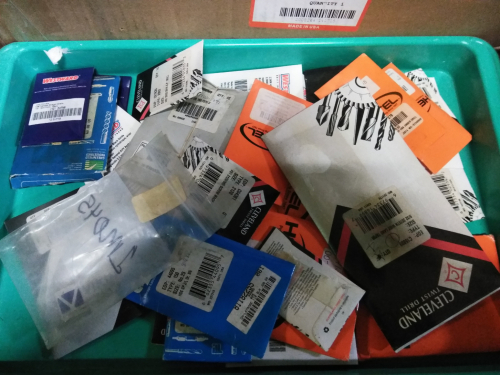 (1) TRAY OF MISC ITEMS