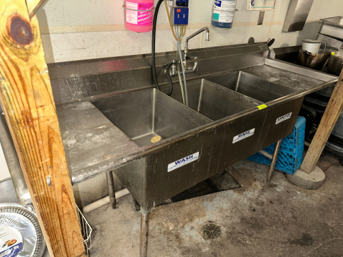 8' THREE WELL STAINLESS POT SINK W/ LEFT AND RIGHT DRY BOARDS.
