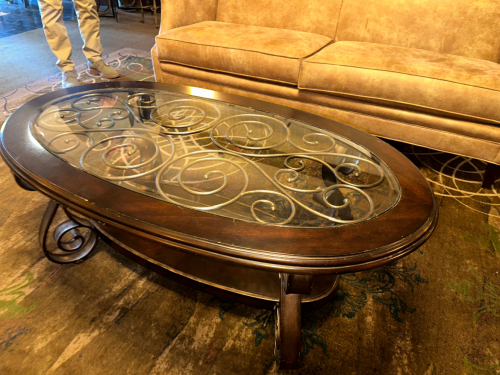 48" OVAL WOODEN COFFEE TABLE W/ GLASS INSERT TOP