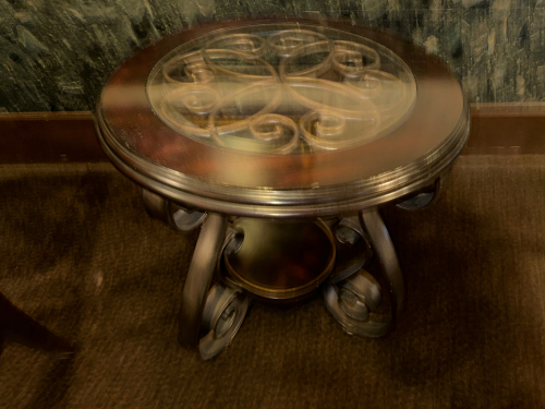 24" ROUND WOODEN COFFEE TABLE W/ GLASS INSERT TOP/