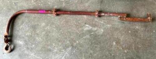 DESCRIPTION&nbsp;SCAFFOLD POLE FOR WELL WHEEL AND ROPE THIS LOT IS ONE MONEY QUANTITY: X BID 1