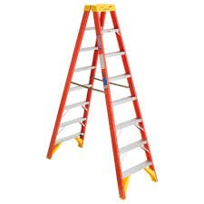 (1) STEP LADDER