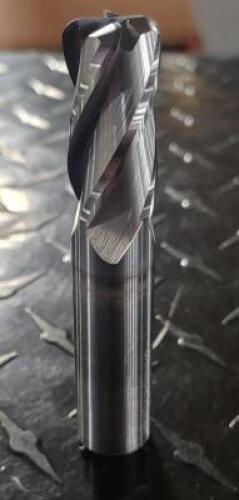 DESCRIPTION: (6) 4 FLUTE SOLID CARBIDE END MILLS INFORMATION: HERTEL 41749698 RETAIL$: $81.43 EACH SIZE: 5/8" QTY: 6