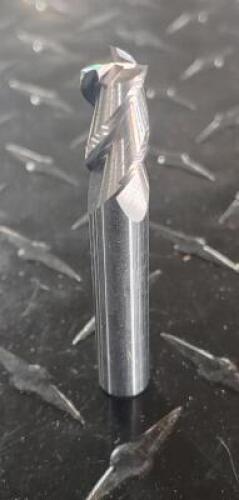 DESCRIPTION: (2) VARIABLE HELIX SQ END MILL INFORMATION: CORE HOG A37530 RETAIL$: $ 87.68 EA SIZE: .375" DIA, .625 LOC QTY: 2