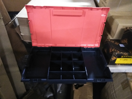 (1) TACKLE BOX STYLE TOOL ORGANIZER