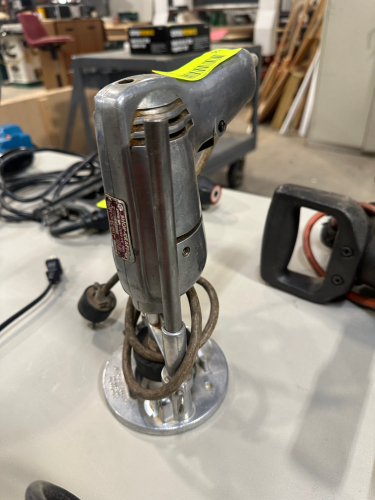 ELECTRIC ROUTER