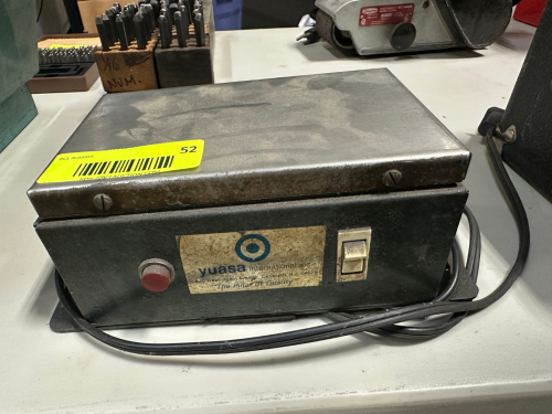 YUASA MAGNETIC CHUCK CONTROL UNIT WITH ON/OFF SWITCH AND DEMAGNETIZE FUNCTION