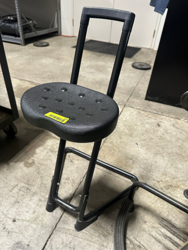 ADJUSTABLE / PORTABLE STOOL