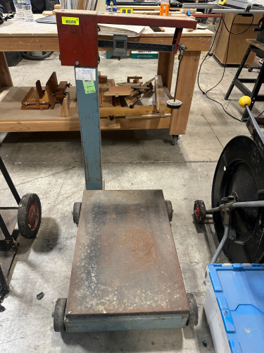 100 LB. HEAVY DUTY VINTAGE SHIPPING SCALE.