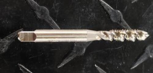 DESCRIPTION: (3) HSS 3B PLUG SPIRAL FLUTE TAP INFORMATION: OSG 1430200 RETAIL$: $ 23.45 EA SIZE: 1/4-28 UNF QTY: 3