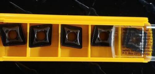 DESCRIPTION: (20) KENLOC 880 DEG. DIAMOND TURNING INSERT INFORMATION: KENNAMETAL CNMG433UN RETAIL$: $ 23.47 PER INSERT QTY: 20