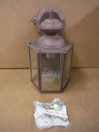 (1) ANTIQUE LANTERN STYLE PENDANT LIGHT