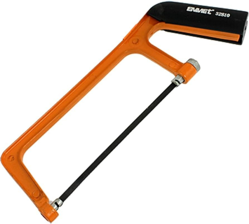 (1) HAND SAW