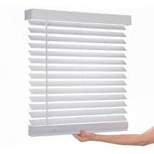 (1) SET OF BLINDS