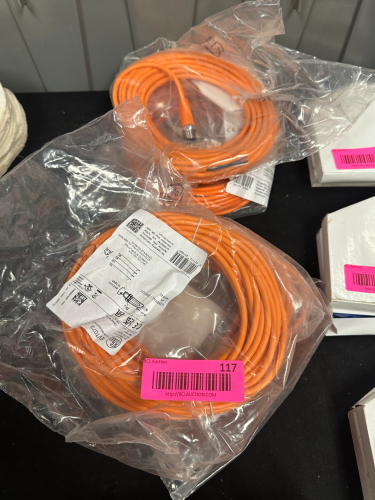 (2) PACKS OF IFM EVTO7 DATA CABLES.