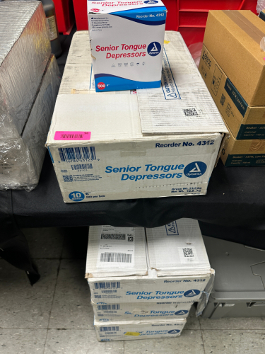 (4) CASES OF SENIOR TONGUE DEPRESSORS