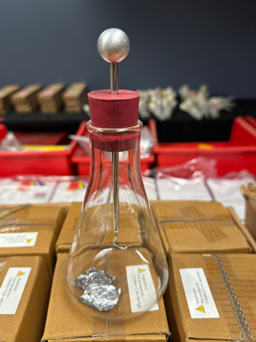 (1) CASE OF STC-200 STATIC ELECTRICITY ELECTROSCOPES