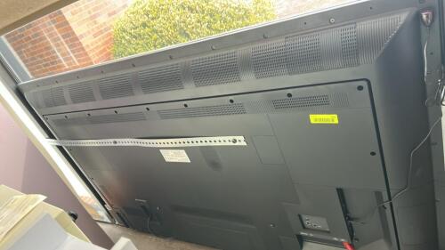 AVAPRO V2-P75E3S DISPLAY MONITOR