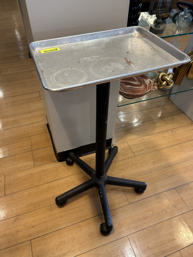 ROLL ABOUT BEAUTICIANS TRAY STAND / WORK STAND.