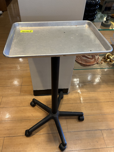 ROLL ABOUT BEAUTICIANS TRAY STAND / WORK STAND.