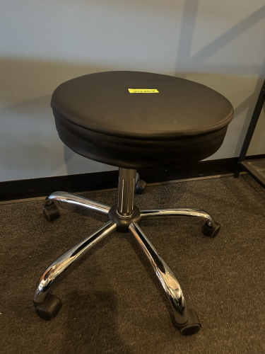 BLACK LAB STOOL WITHOUT BACKREST