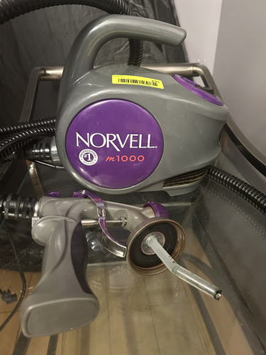 NORVELL M 1000 SPRAY TANNING MACHINE WITH SPRAY TAN TENT
