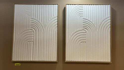 (2) WALL DECOR PICTURES