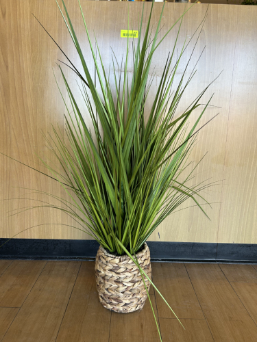 34" POTTED FAUX FERN PLANT.