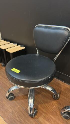 NAIL TECH STOOL