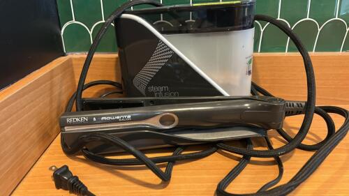 REDKEN STEAM INFUSION HAIR TOOL