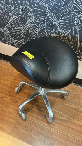 BLACK SADDLE SALON STOOL