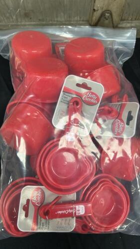 (1) NEW BAG OF RED BETTY CROCKER MEASURING CUPS