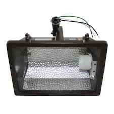 (1) FLOOD LIGHT