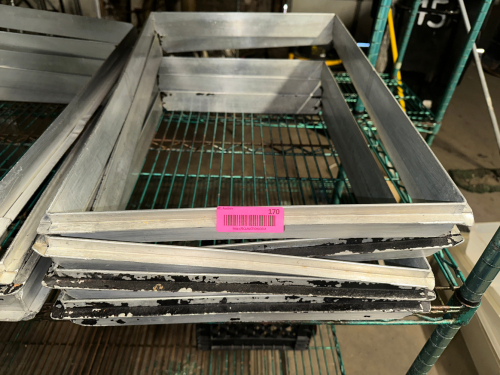 (6) FULL SIZE CAKE / BAKING FORMS.