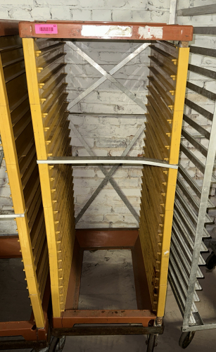 TWENTY PAN PLASTIC TRAY RACK