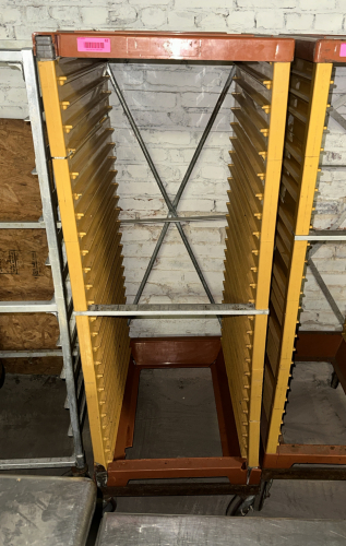 TWENTY PAN PLASTIC TRAY RACK